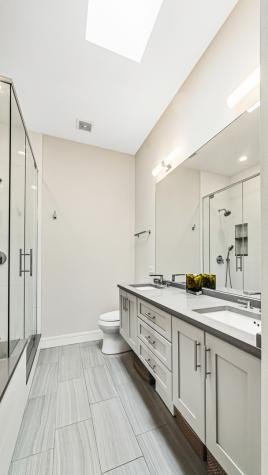 560 West Fulton Street Chicago IL 60661
