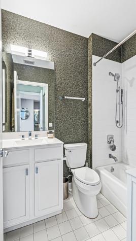 560 West Fulton Street Chicago IL 60661