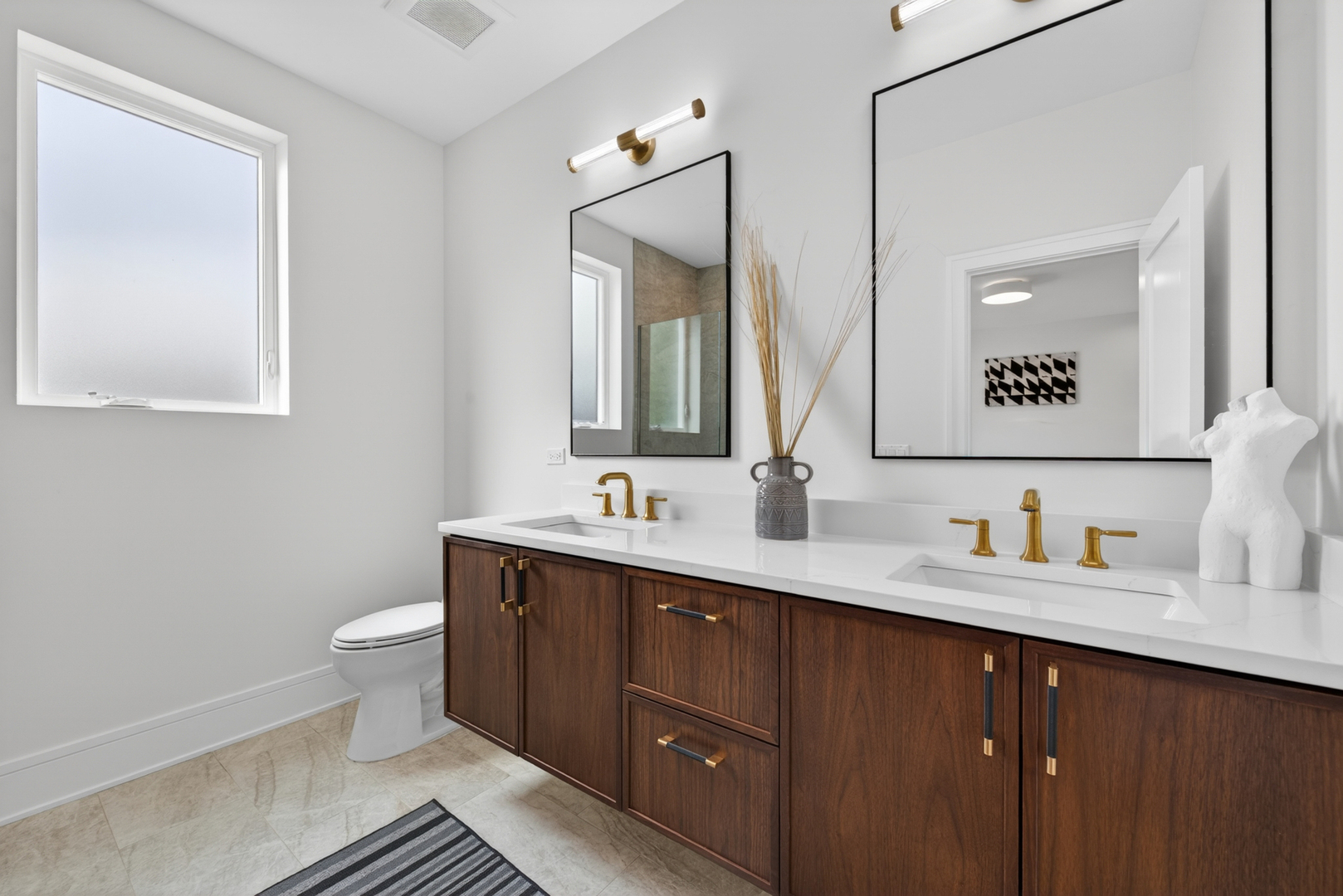 1728 North Sawyer Avenue Chicago IL 60647