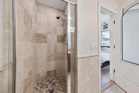 1639 West Winona Street Chicago IL 60640