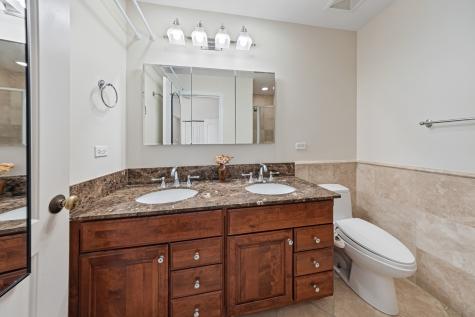 1639 West Winona Street Chicago IL 60640