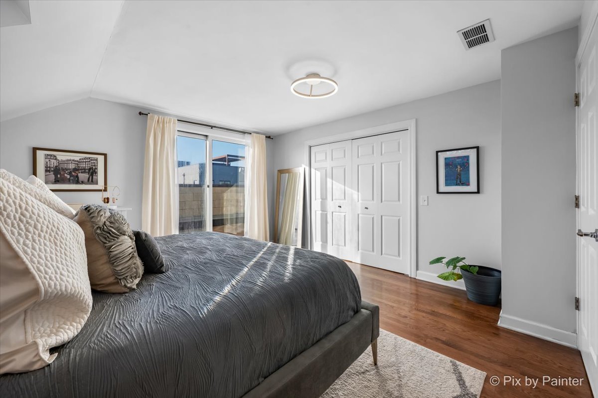 2216 North Hamilton Avenue Chicago IL 60647
