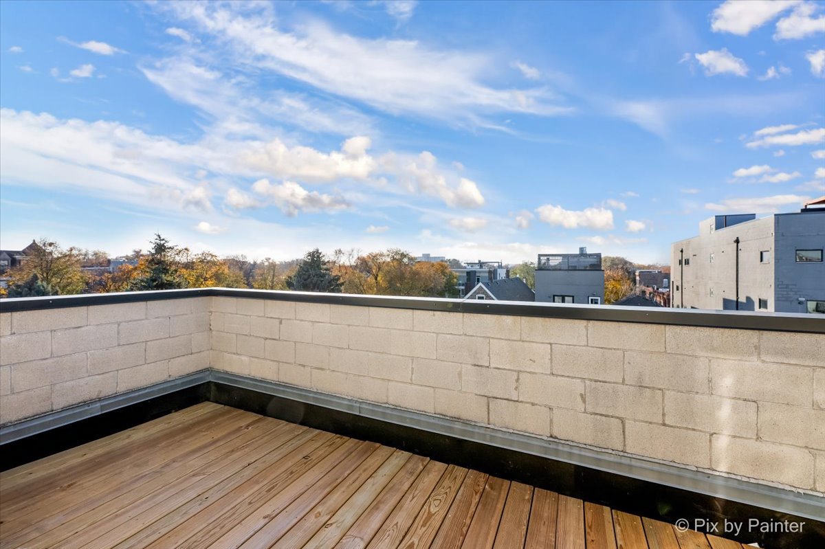 2216 North Hamilton Avenue Chicago IL 60647