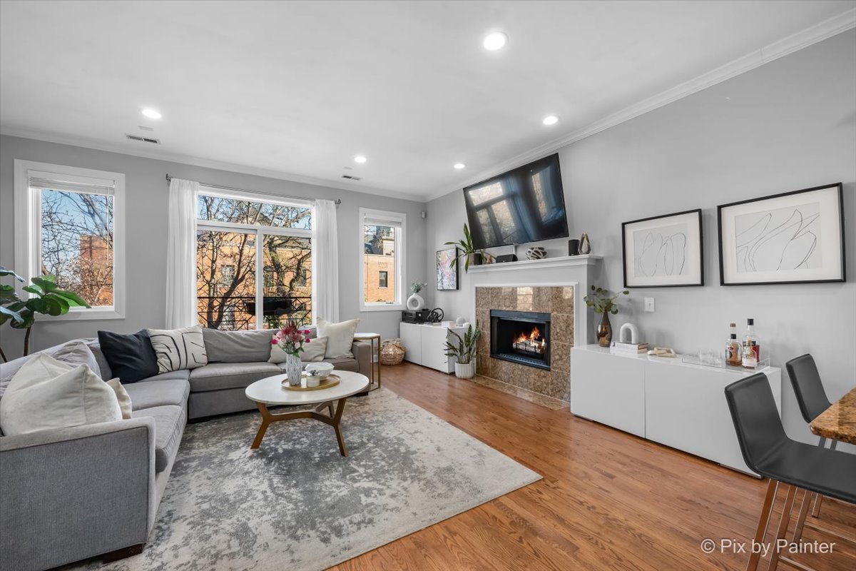2216 North Hamilton Avenue Chicago IL 60647