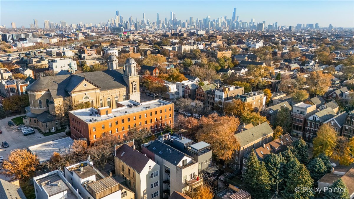 2216 North Hamilton Avenue Chicago IL 60647