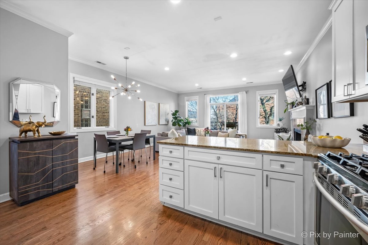 2216 North Hamilton Avenue Chicago IL 60647