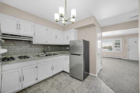 12 King Arthur Court Northlake IL 60164