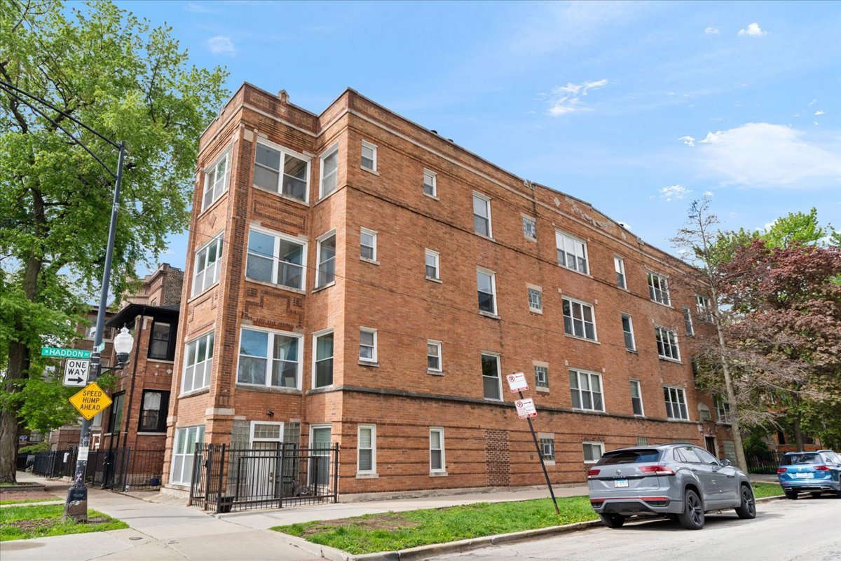 2307 West Haddon Avenue Chicago IL 60622