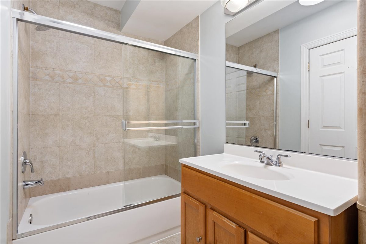 2307 West Haddon Avenue Chicago IL 60622