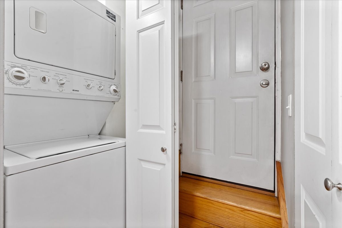 2307 West Haddon Avenue Chicago IL 60622