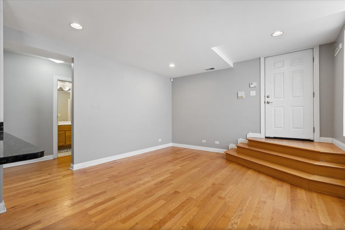 2307 West Haddon Avenue Chicago IL 60622
