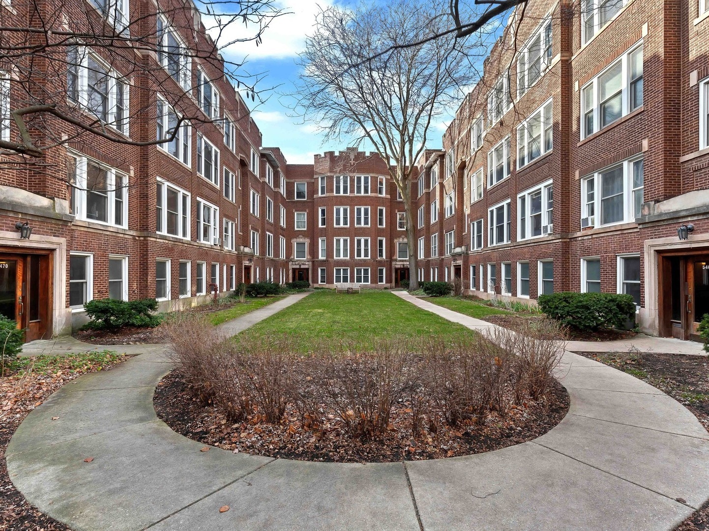 5464 South Woodlawn Avenue Chicago IL 60615
