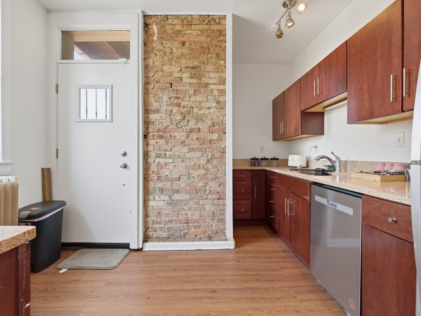 5464 South Woodlawn Avenue Chicago IL 60615