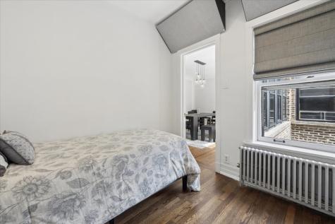 5802 South Blackstone Avenue Chicago IL 60637