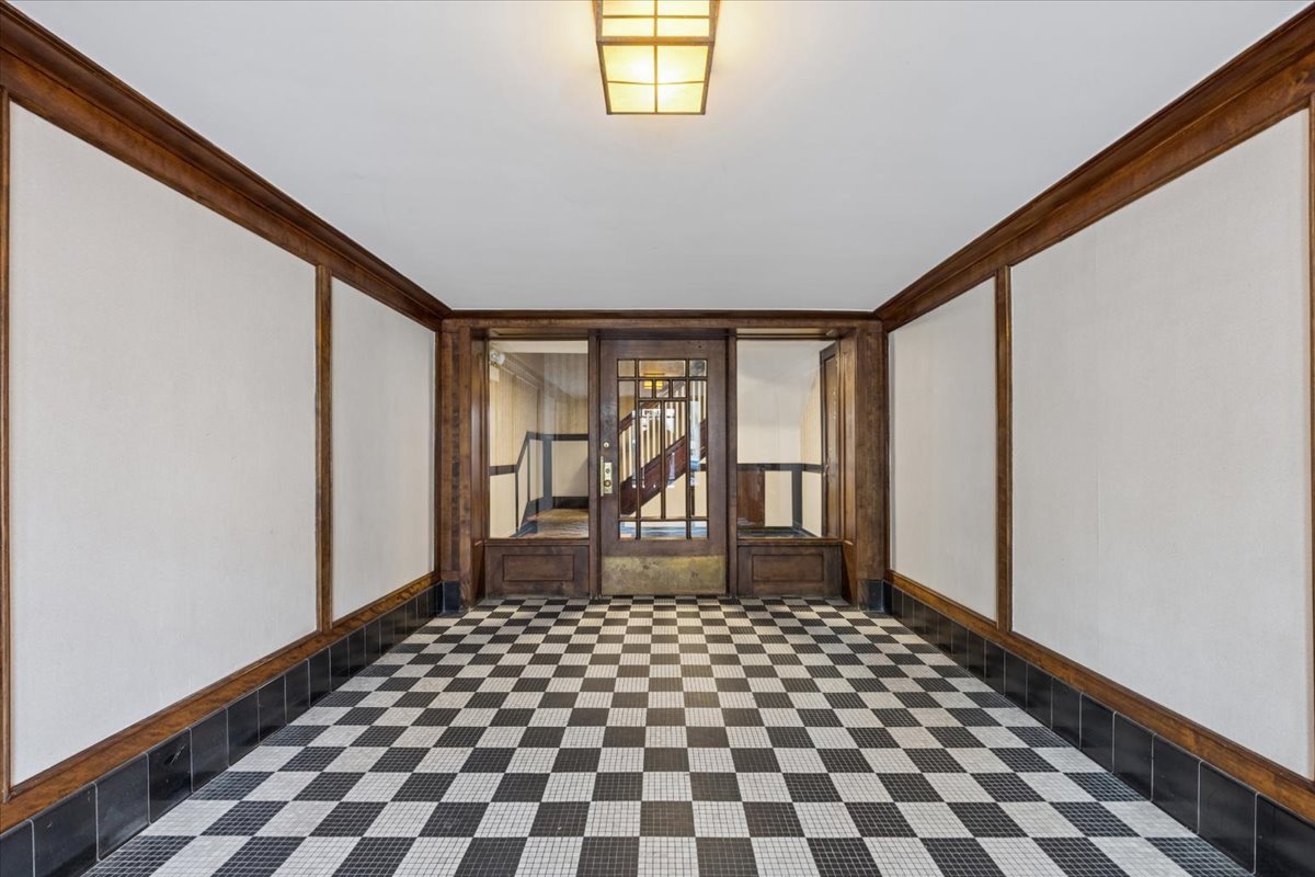 5802 South Blackstone Avenue Chicago IL 60637