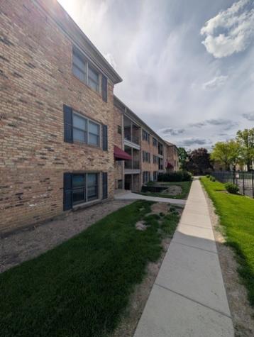 1756 Fayette Hoffman Estates IL 60169