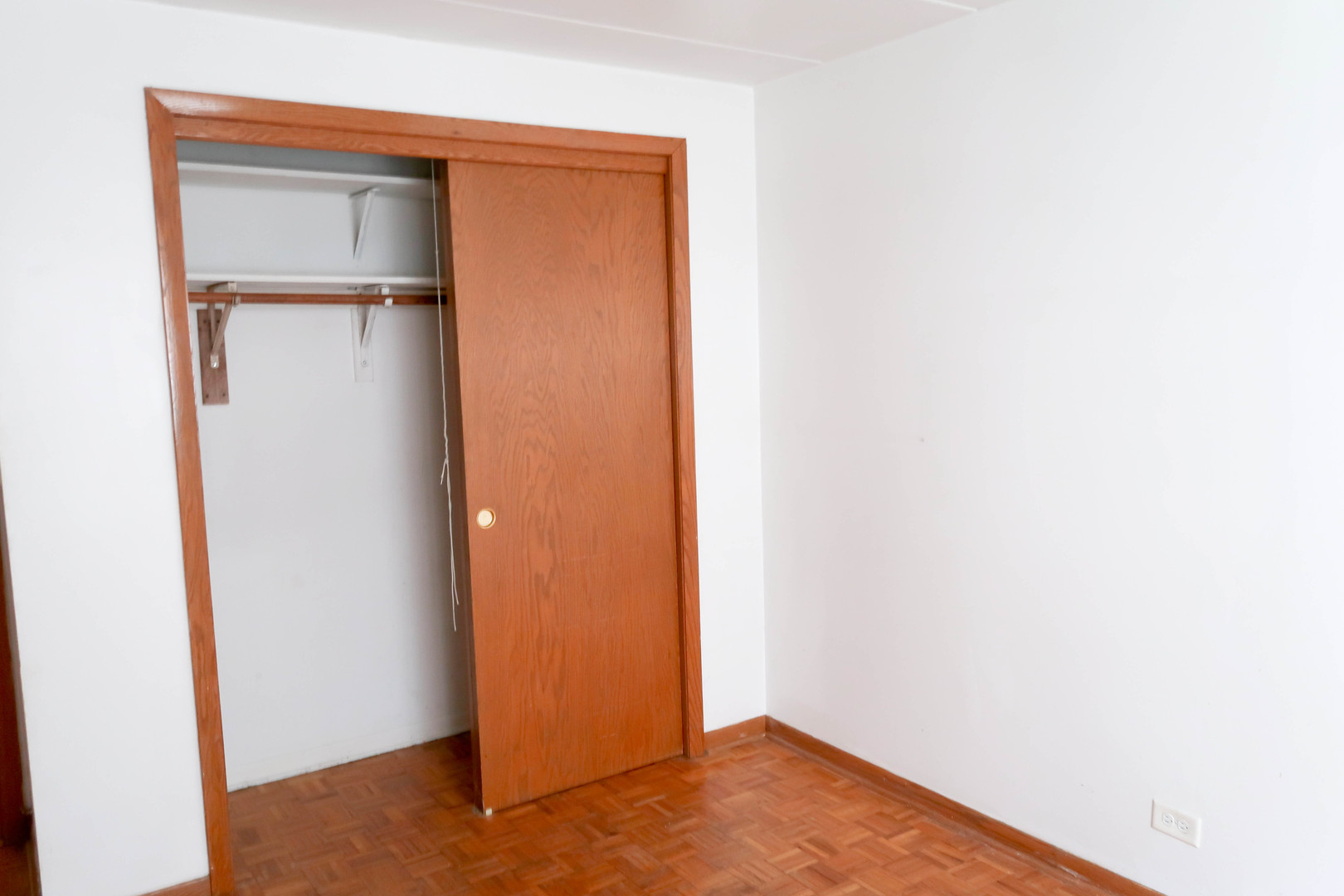 5241 North East River Road Chicago IL 60656