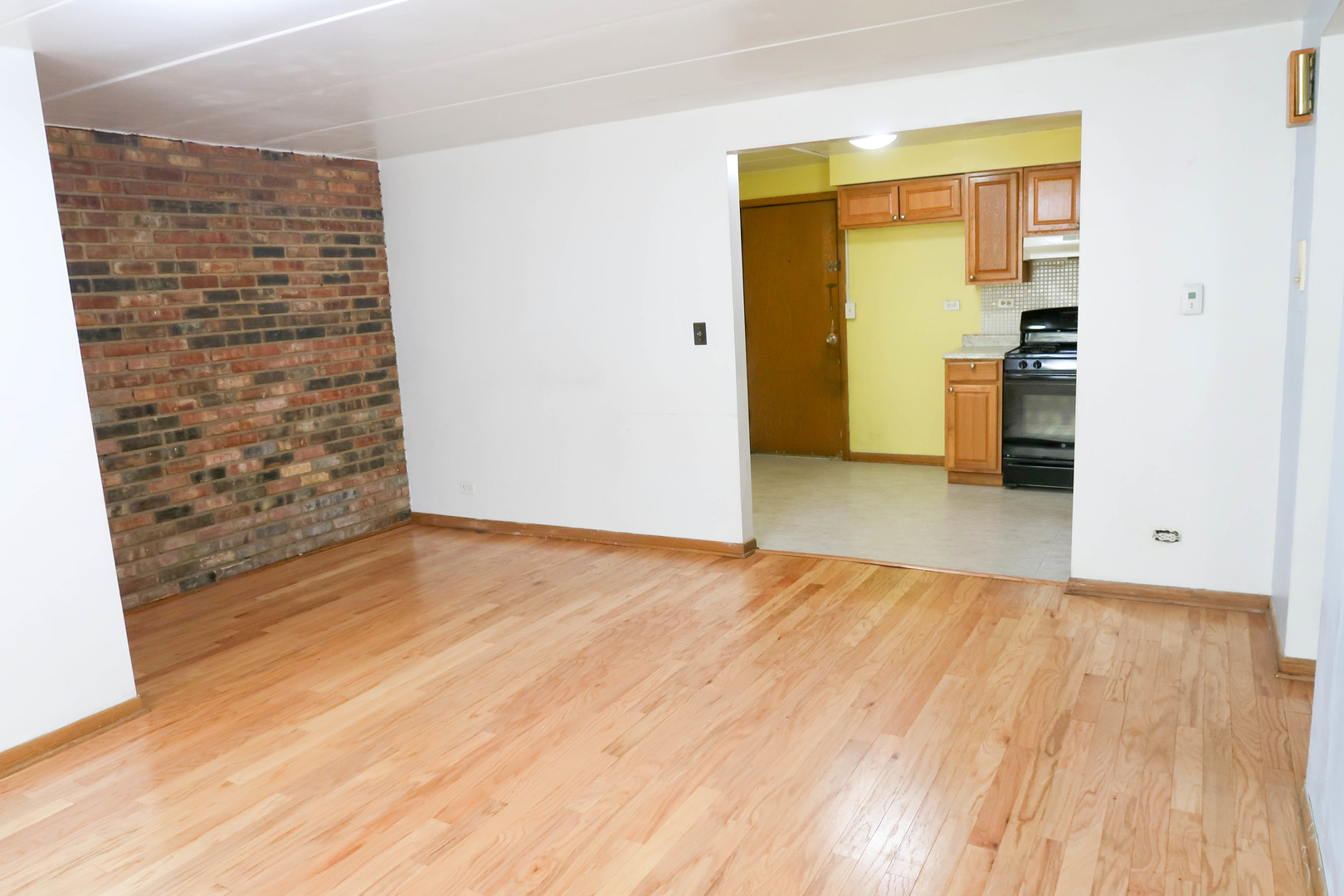 5241 North East River Road Chicago IL 60656