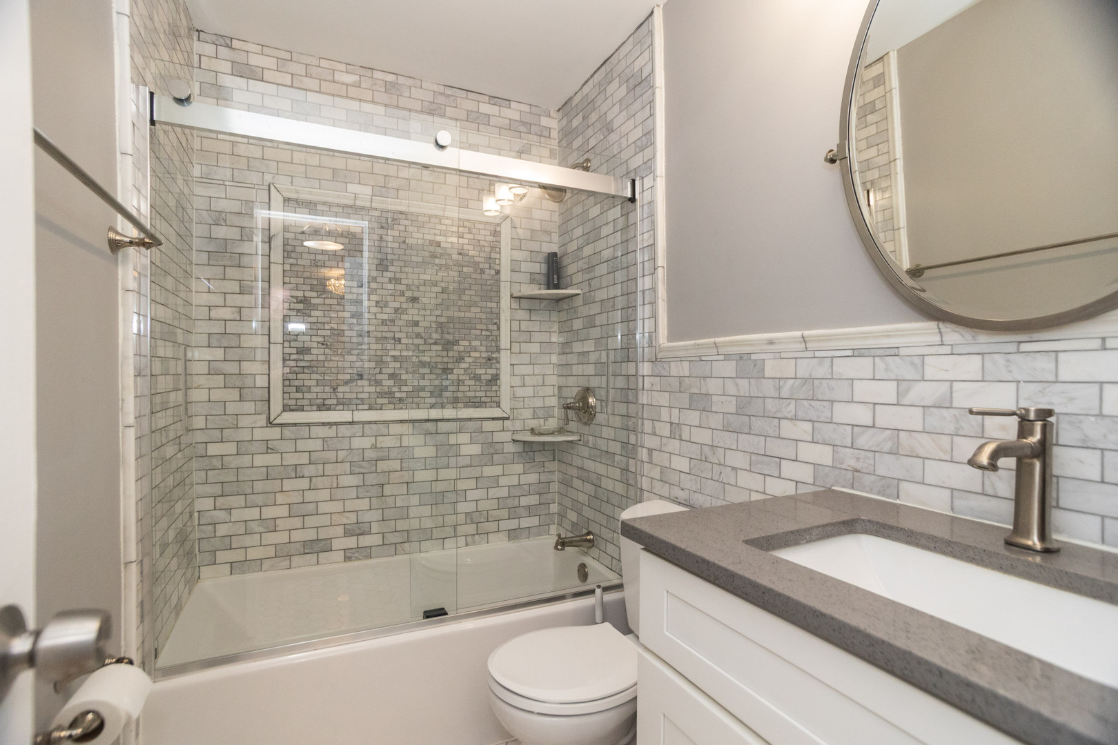 6833 North Kedzie Avenue Chicago IL 60645