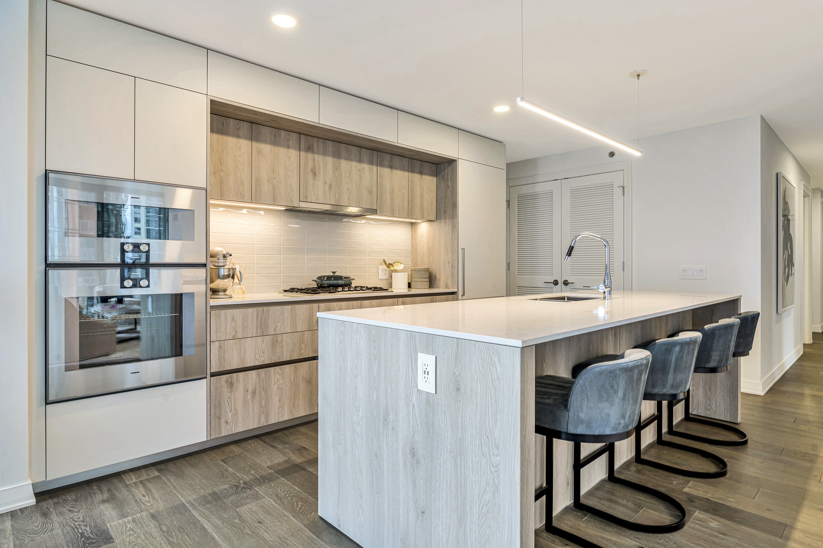 211 North Harbor Drive Chicago IL 60601