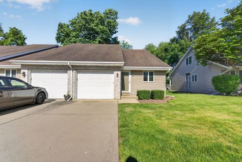 302 Grande Drive Minooka IL 60447