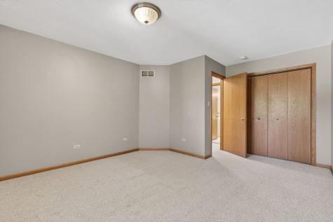 302 Grande Drive Minooka IL 60447