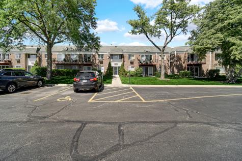 10369 Dearlove Road Glenview IL 60025