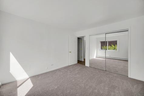 10369 Dearlove Road Glenview IL 60025