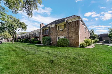 10369 Dearlove Road Glenview IL 60025