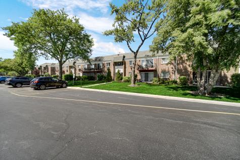 10369 Dearlove Road Glenview IL 60025
