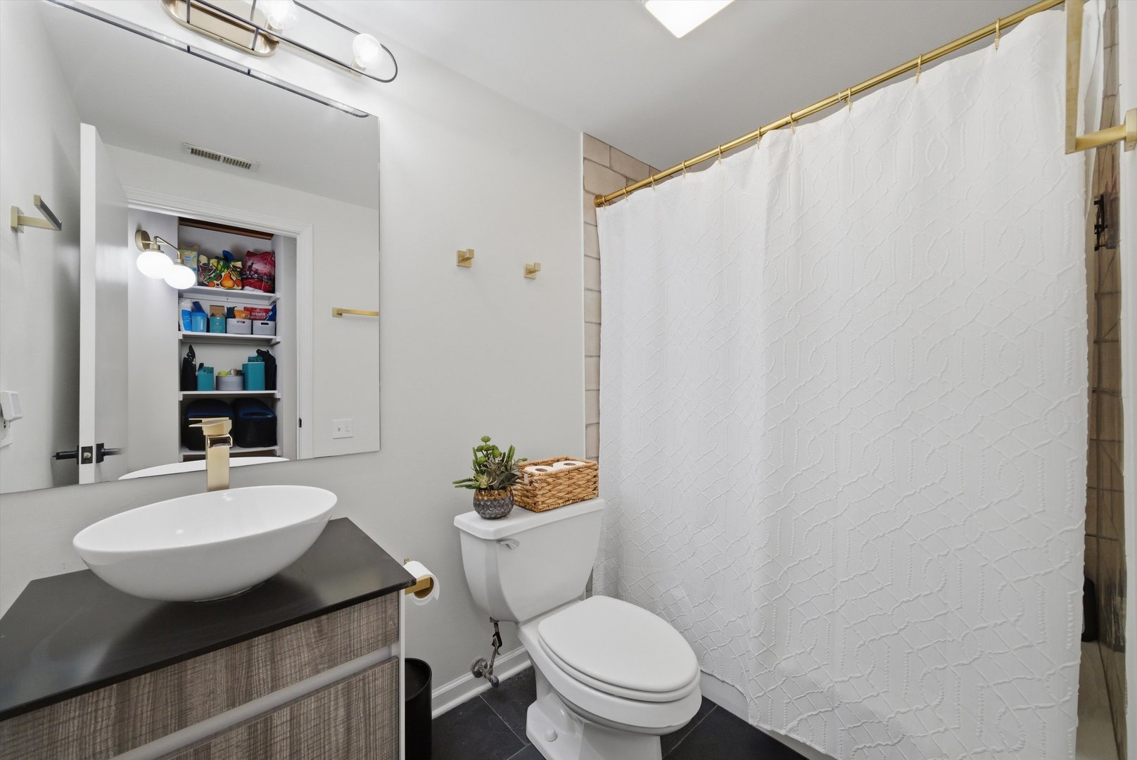 2544 West North Avenue Chicago IL 60647
