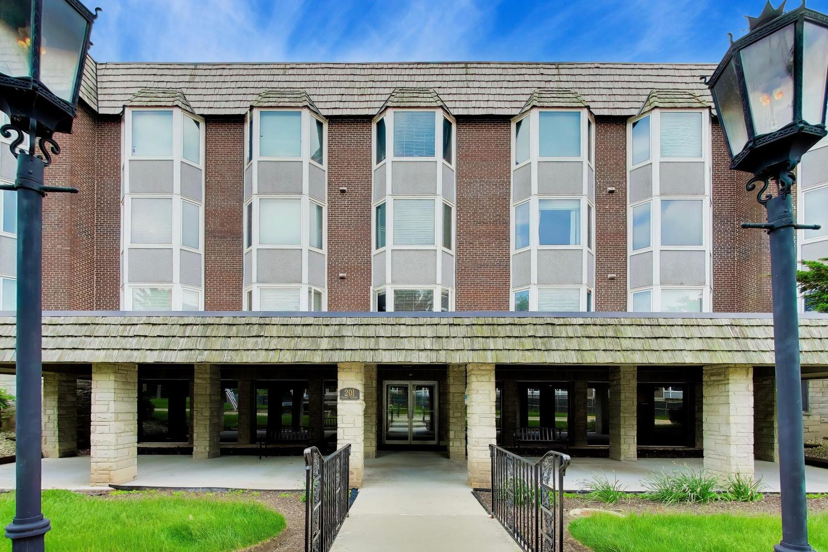 201 Thames Parkway Park Ridge IL 60068