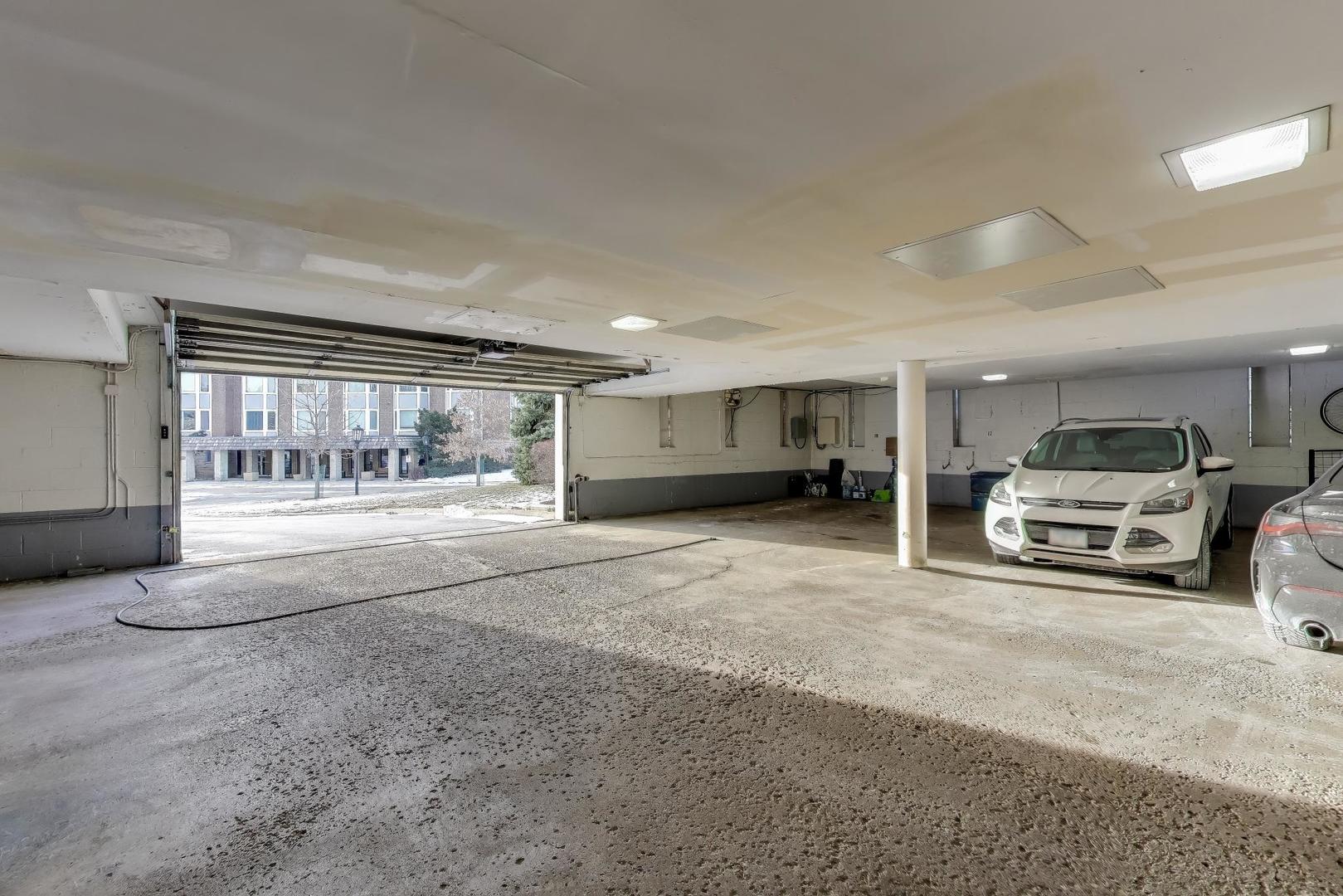 201 Thames Parkway Park Ridge IL 60068