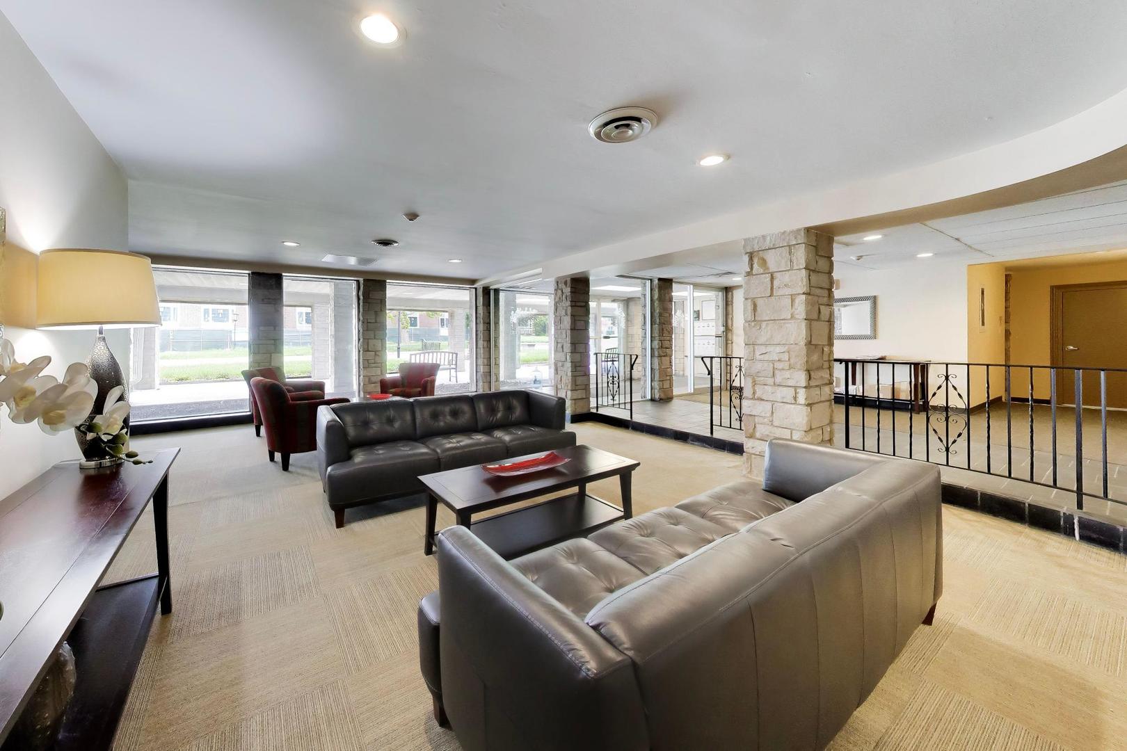 201 Thames Parkway Park Ridge IL 60068