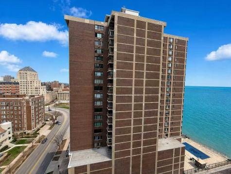 6301 North Sheridan Road Chicago IL 60660