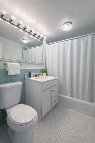 6301 North Sheridan Road Chicago IL 60660