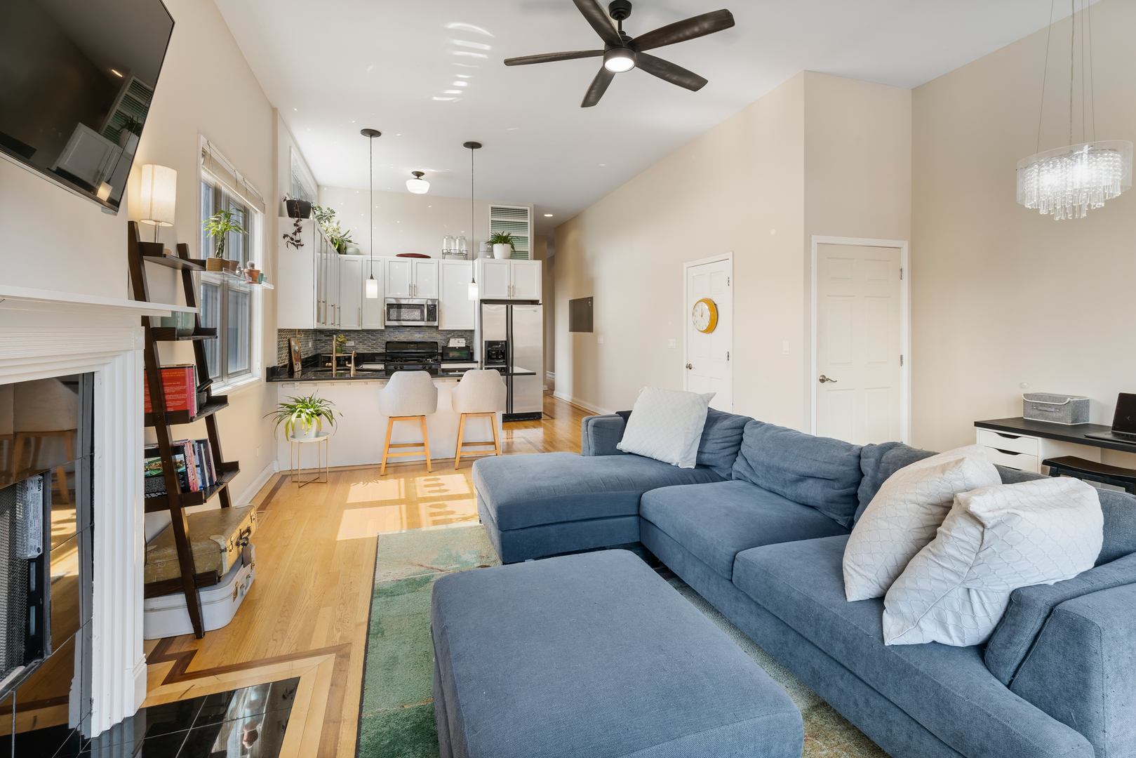 832 North Washtenaw Avenue Chicago IL 60622