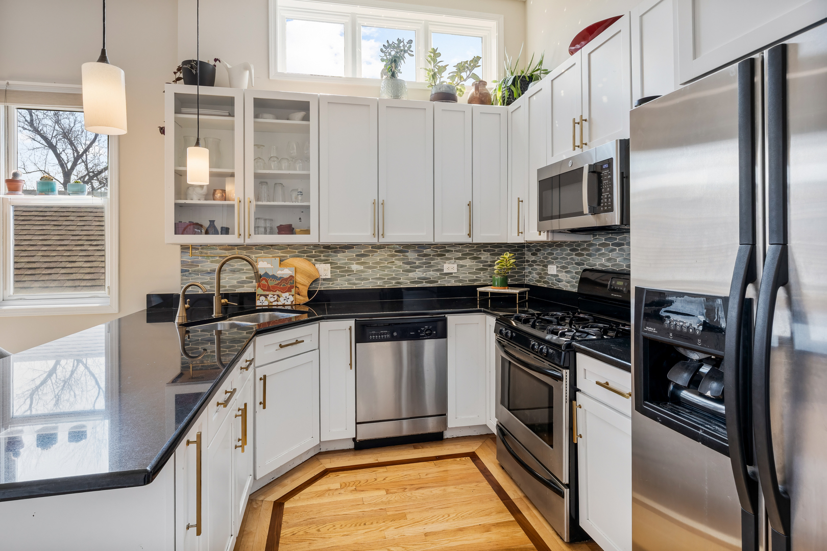 832 North Washtenaw Avenue Chicago IL 60622