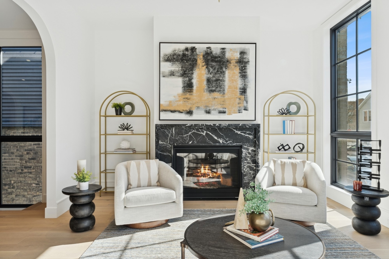 2237 West Roscoe Street Chicago IL 60618
