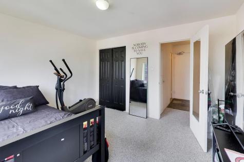 708 West Bittersweet Place Chicago IL 60613