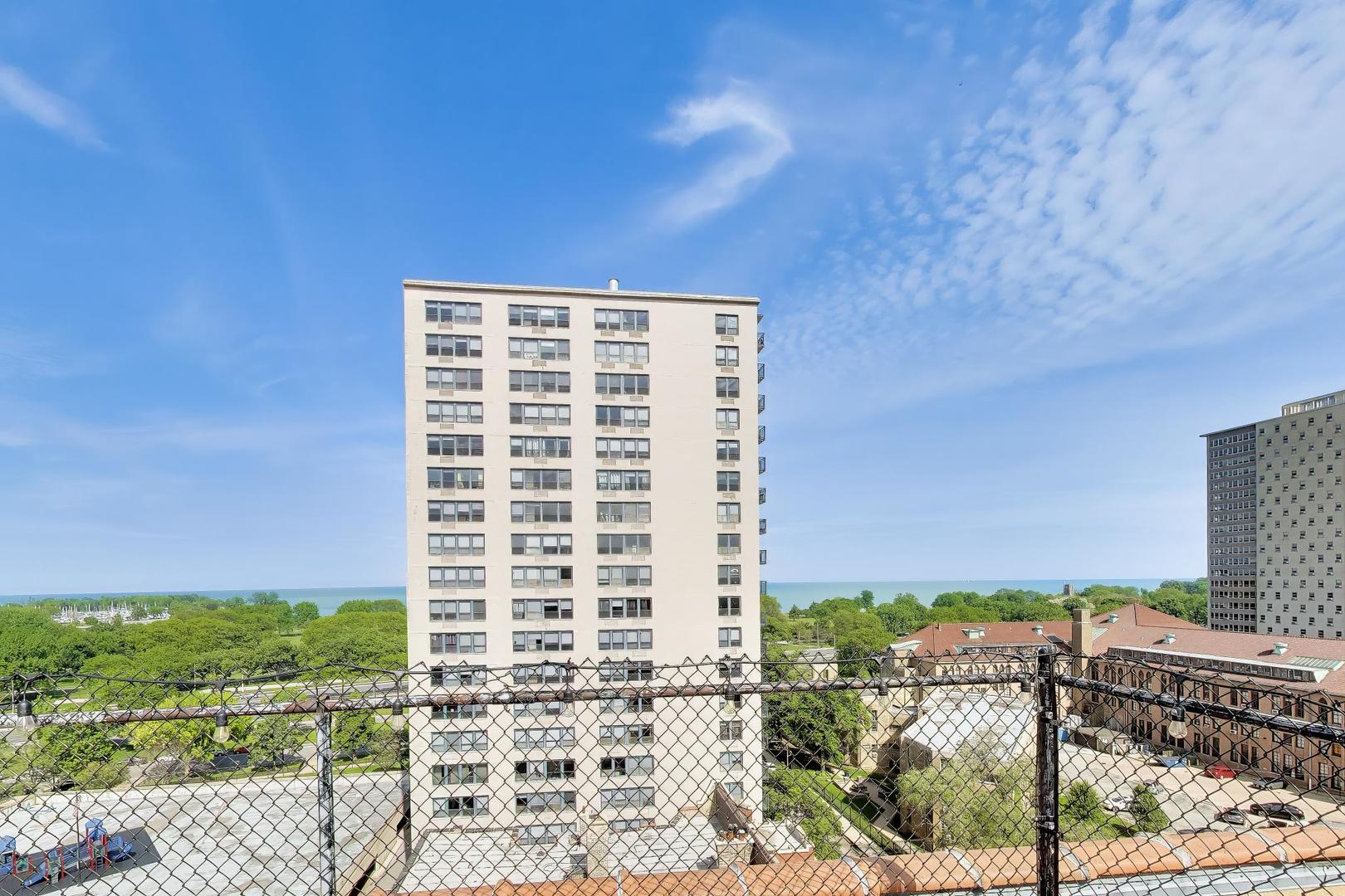 708 West Bittersweet Place Chicago IL 60613