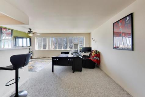 708 West Bittersweet Place Chicago IL 60613