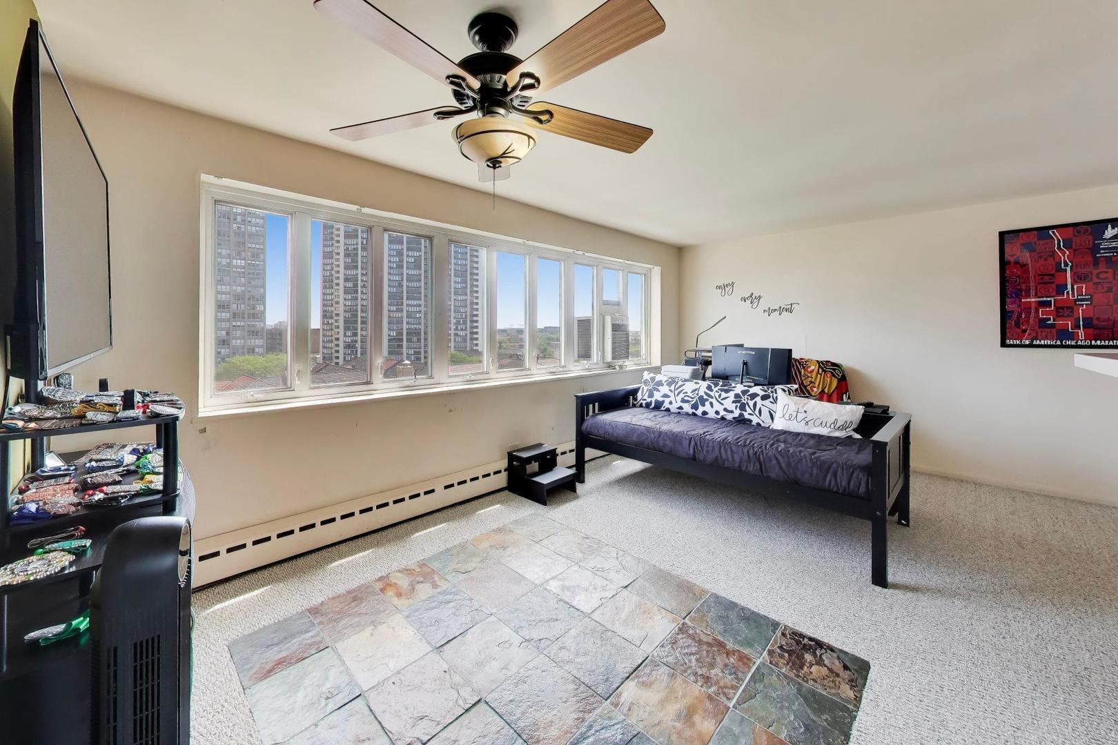 708 West Bittersweet Place Chicago IL 60613