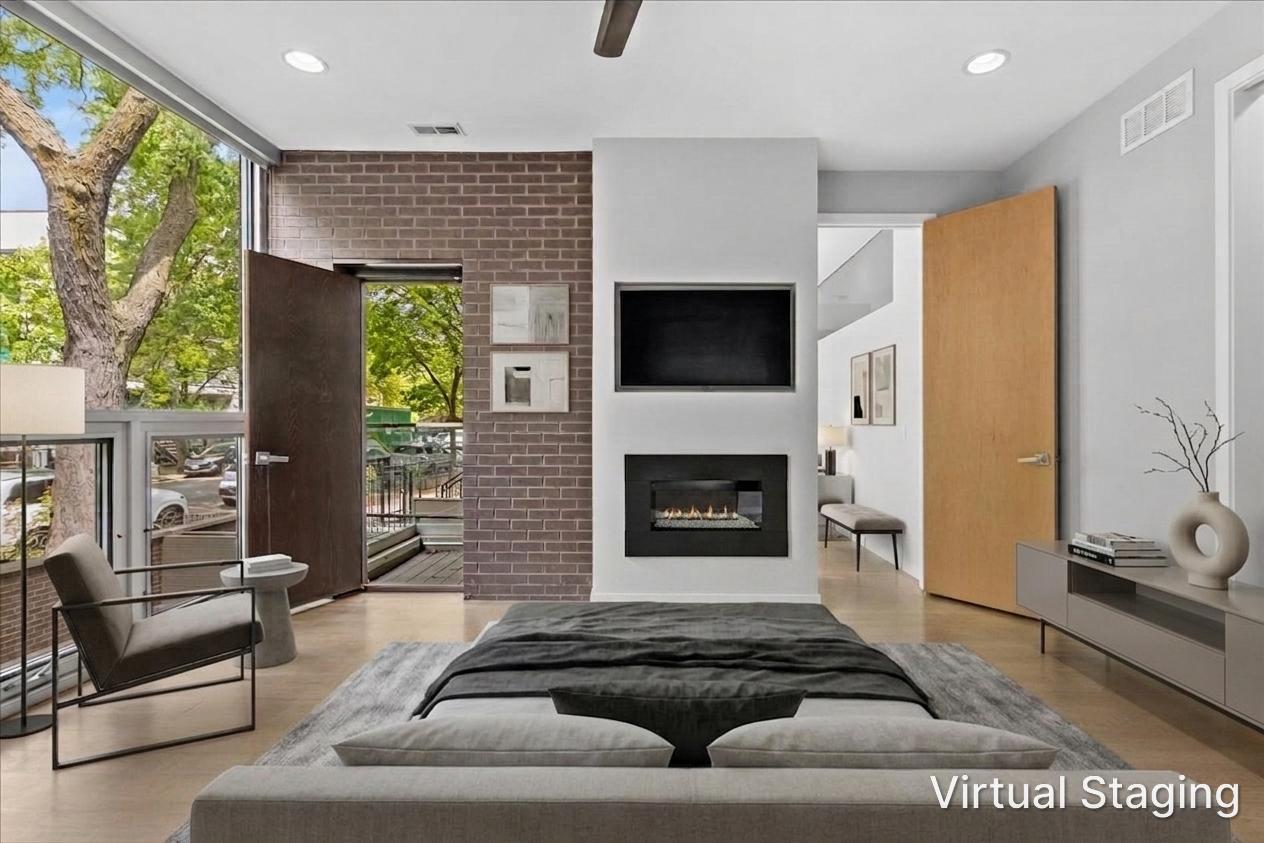 2323 North Leavitt Street Chicago IL 60647