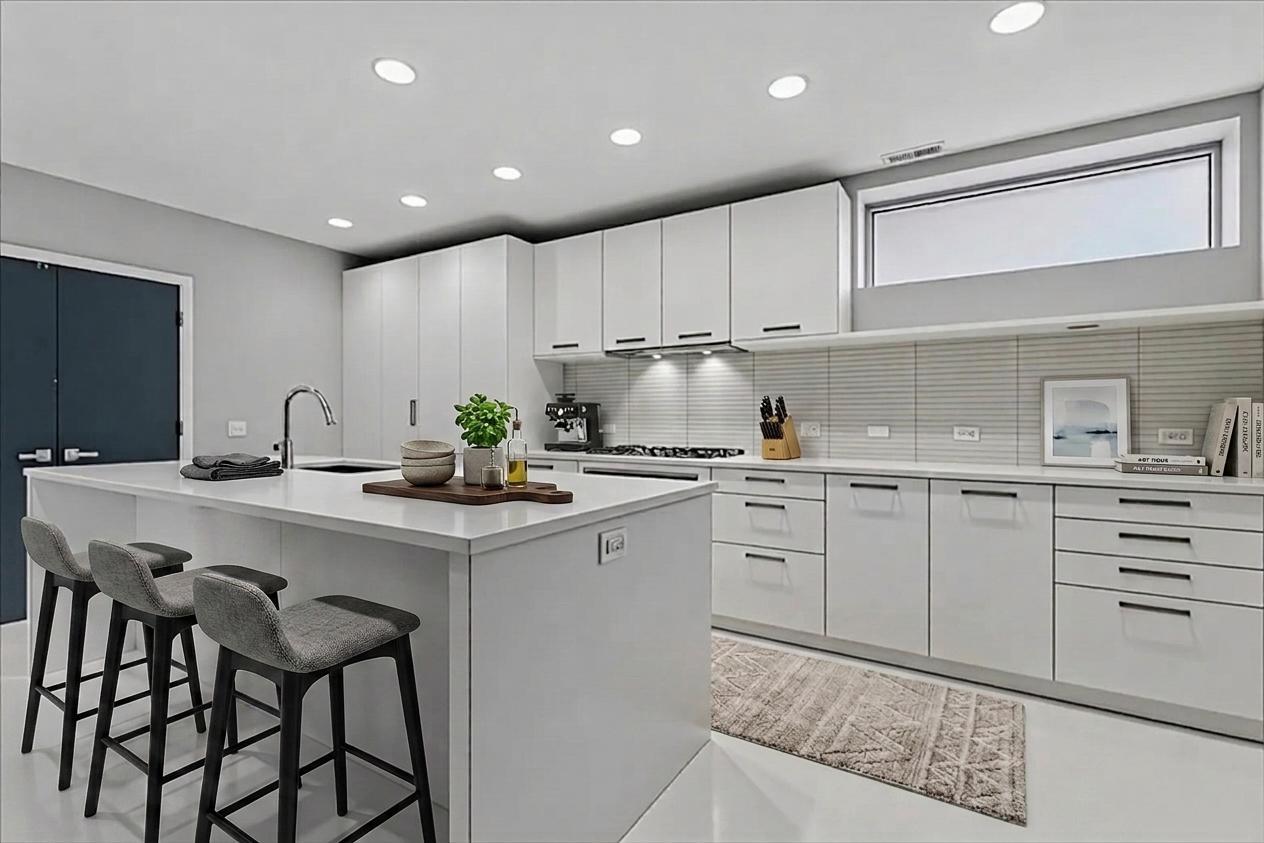 2323 North Leavitt Street Chicago IL 60647