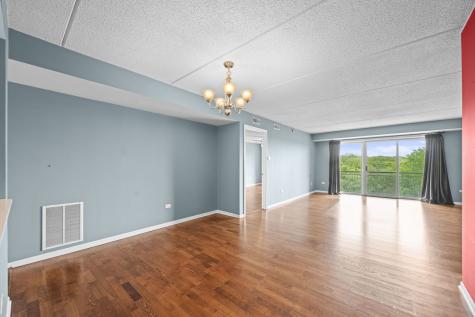 6807 North Milwaukee Avenue Niles IL 60714