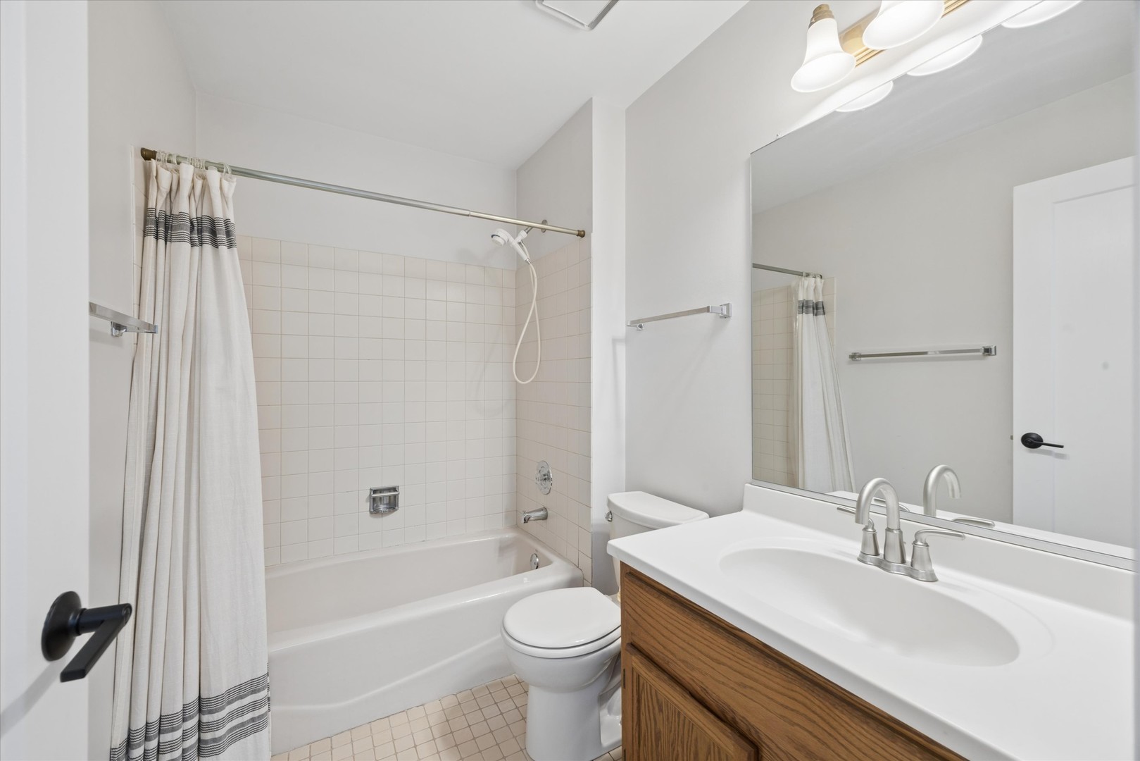 1239 Tennyson Lane Naperville IL 60540