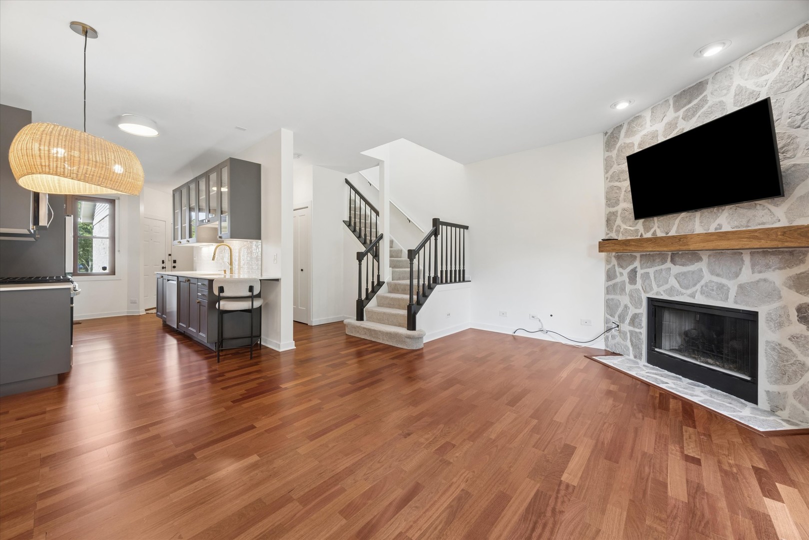 1239 Tennyson Lane Naperville IL 60540