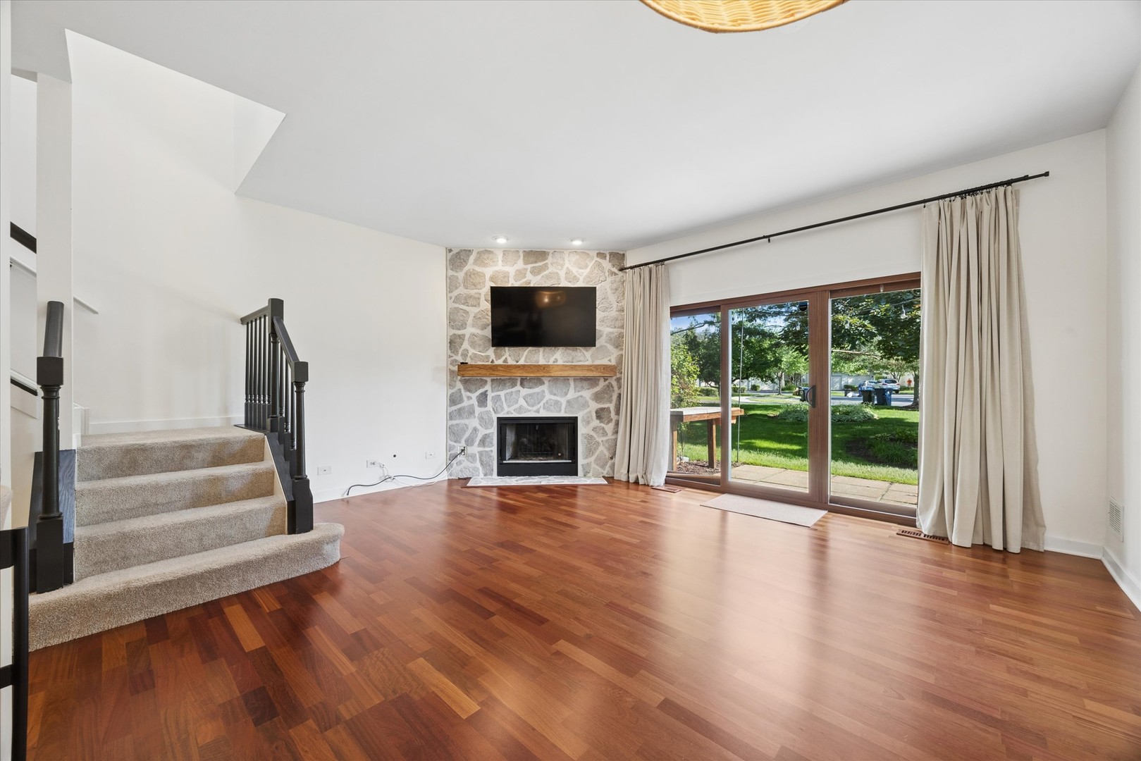 1239 Tennyson Lane Naperville IL 60540