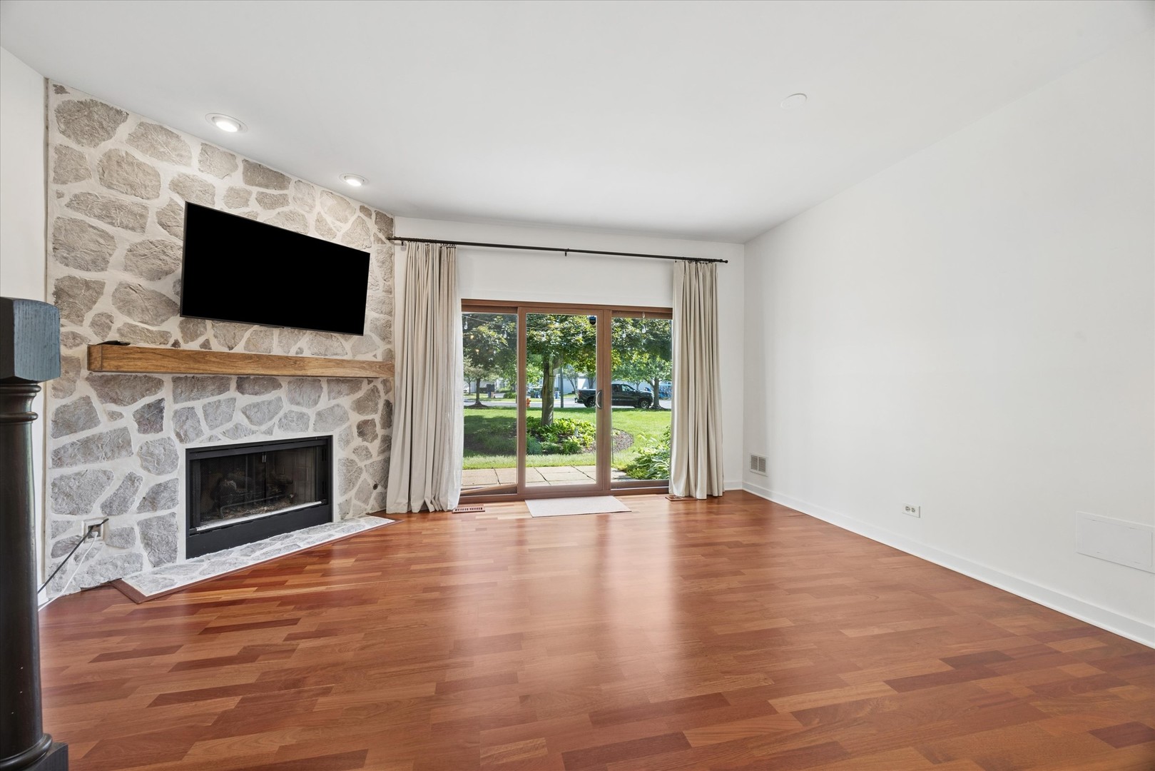1239 Tennyson Lane Naperville IL 60540